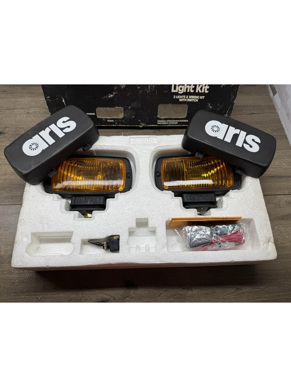 Vintage Aris Flamethrower Auxillary Amber Fog Lights Kit # 96222 1095K Amber Fog